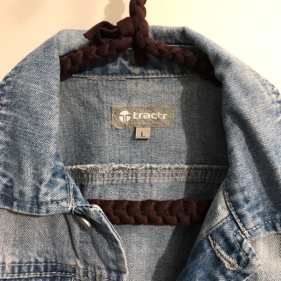 Tractr Cropped Denim Jacket - Picture 6 of 6